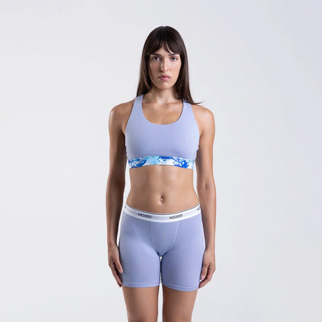Dayana wears a size S