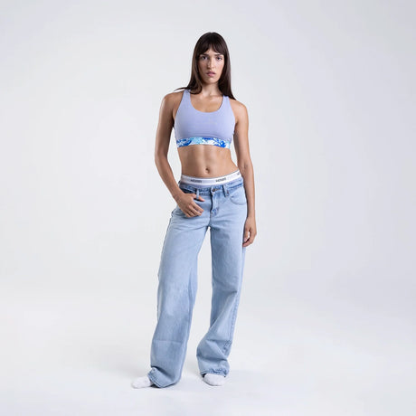 Dayana wears a size S