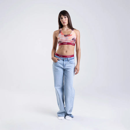 Dayana wears a size S