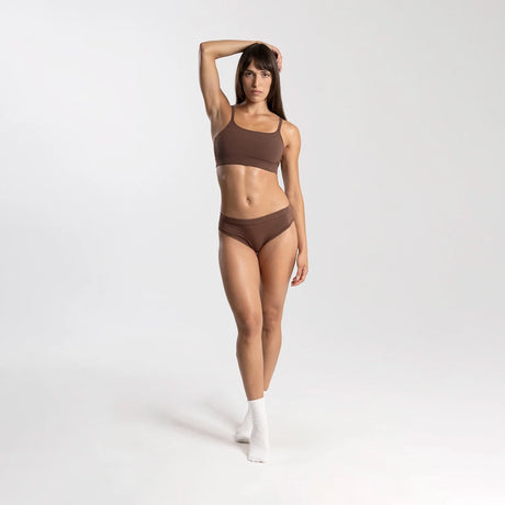 Dayana wears a size S