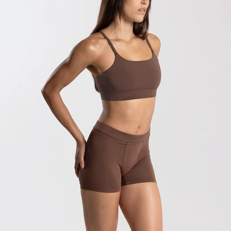 Dayana wears a size S