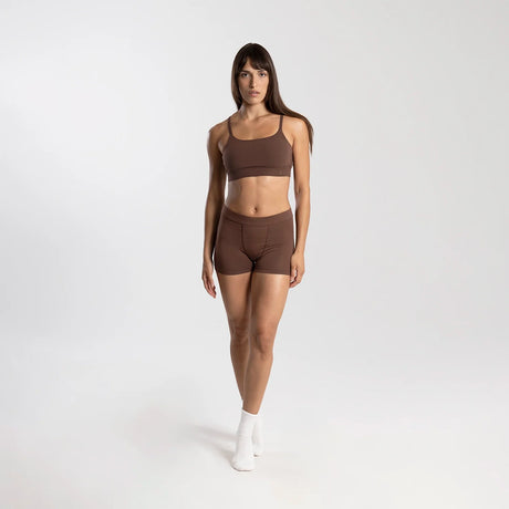 Dayana wears a size S