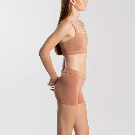 Eliza wears a size S