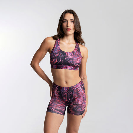 Dayana wears a size S