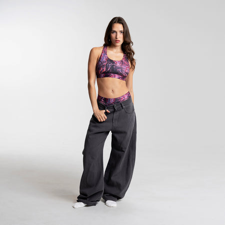 Dayana wears a size S