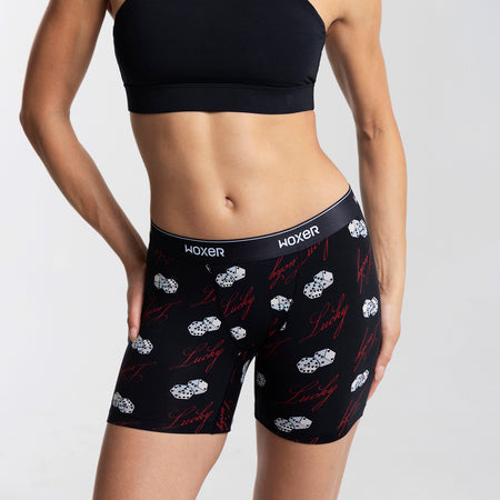 Dayana wears a size S