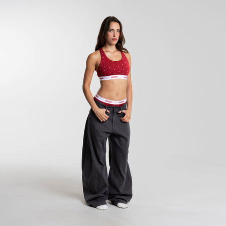 Dayana wears a size S