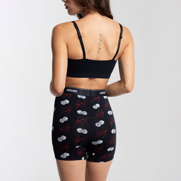 Dayana wears a size S