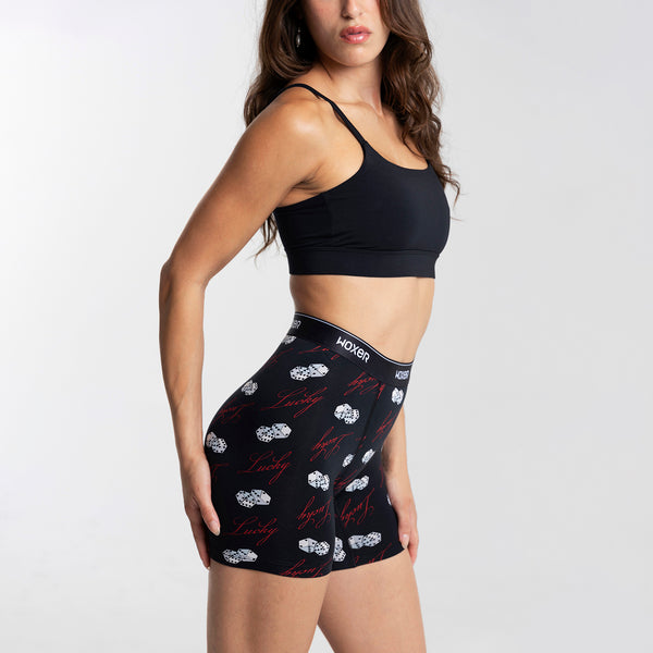 Dayana wears a size S