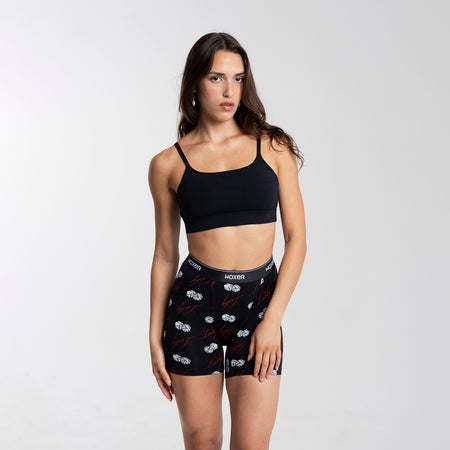 Dayana wears a size S