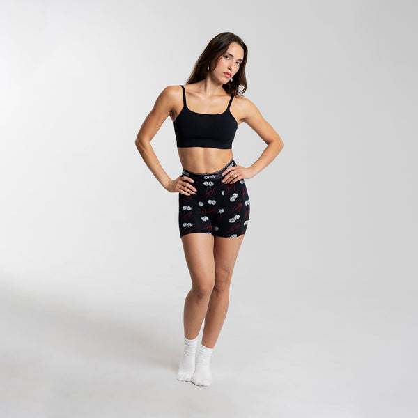 Dayana wears a size S