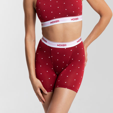 Dayana wears a size S