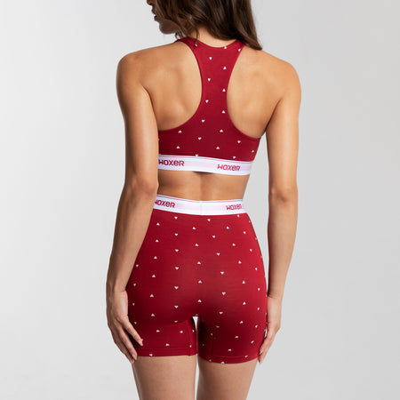 Dayana wears a size S