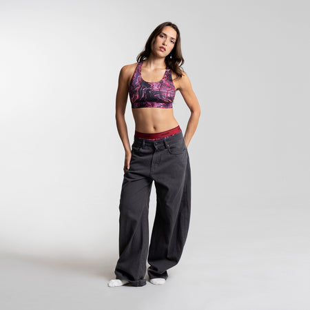 Dayana wears a size S