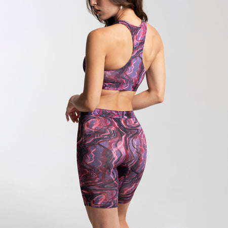 Dayana wears a size S