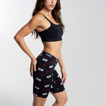 Dayana wears a size S