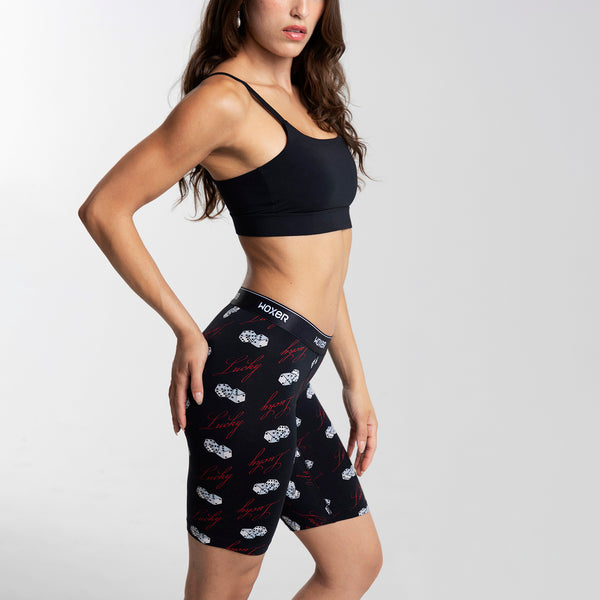 Dayana wears a size S