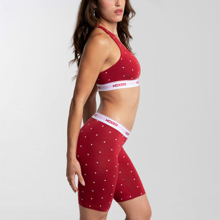 Dayana wears a size S