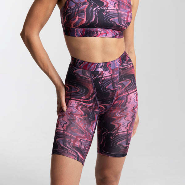 Dayana wears a size S