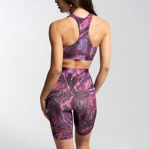 Dayana wears a size S