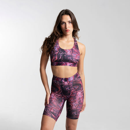 Dayana wears a size S