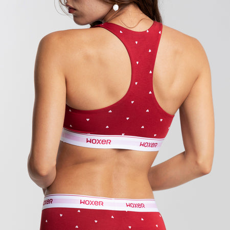 Dayana wears a size S