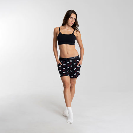 Dayana wears a size S