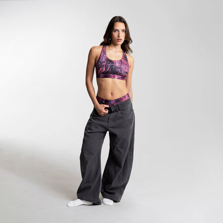 Dayana wears a size S