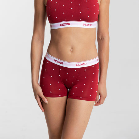 Dayana wears a size S