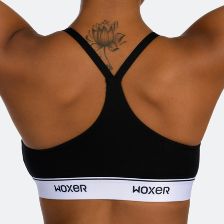 Niyah wears a size S