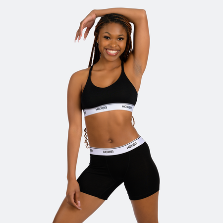 Niyah wears a size S